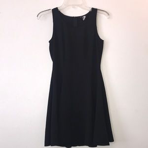H&M: Divide Sleeveless black dress